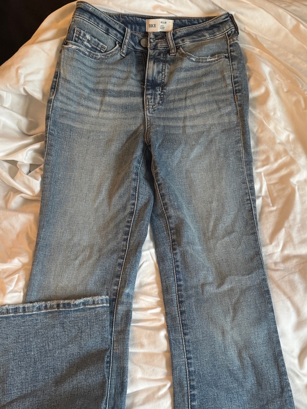 BKE Women's Light Blue Straight Leg Jeans